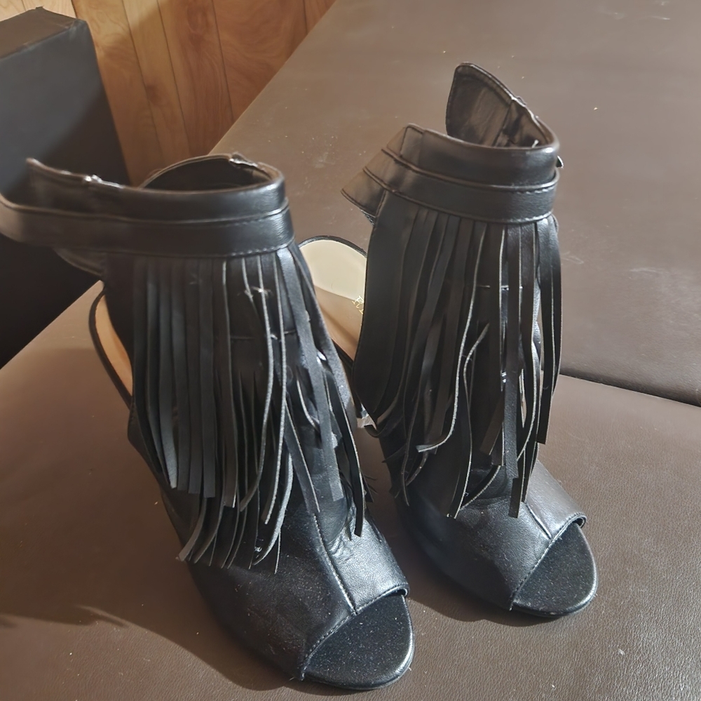 Heel boots